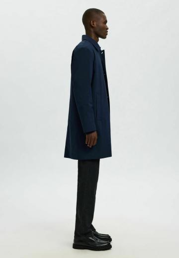 Короткое пальто