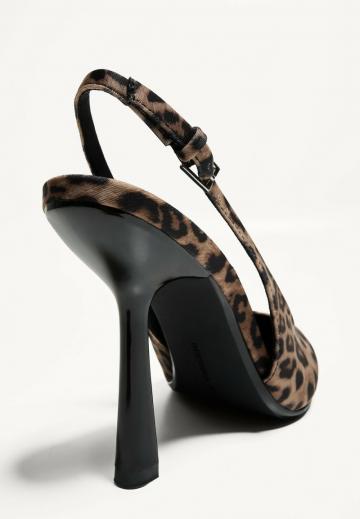 Туфли на высоком каблуке