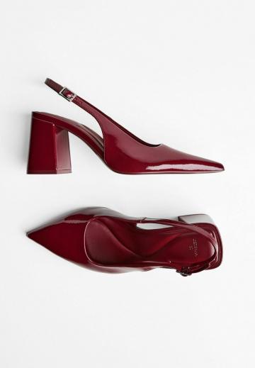 Туфли на высоком каблуке