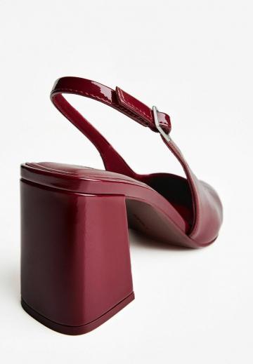 Туфли на высоком каблуке