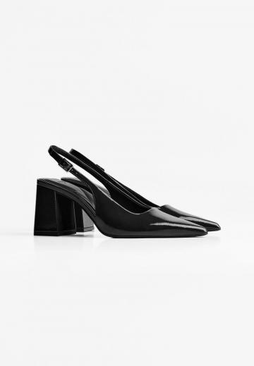 Туфли на высоком каблуке