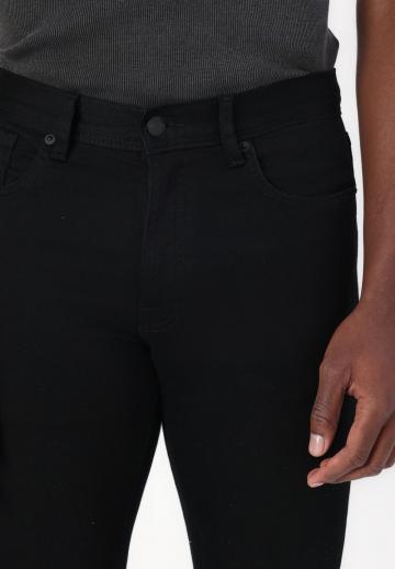 Узкие джинсы