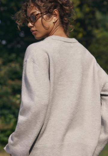 Пуловер в полоску