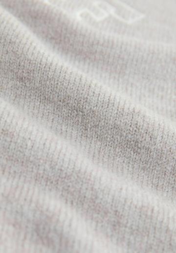 Пуловер в полоску