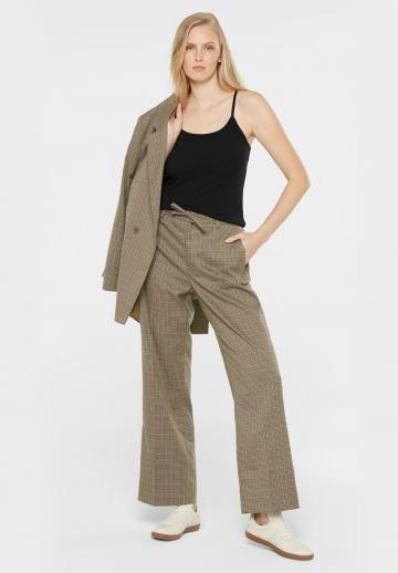 Топ на бретельках