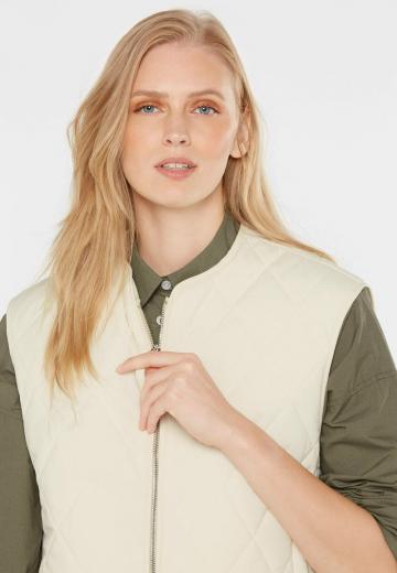 Стеганый жилет