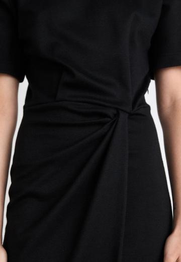 Вязаное платье