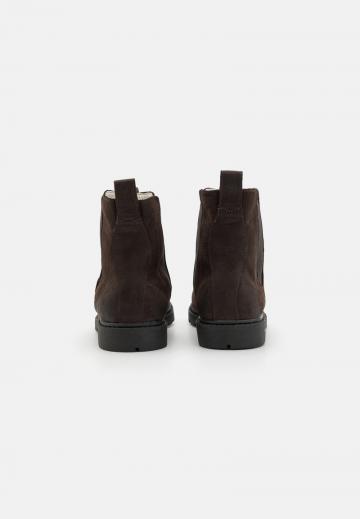 Зимние ботинки