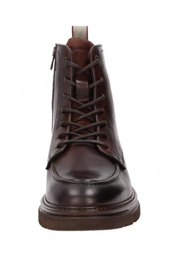 Ботинки на шнуровке