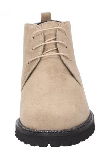 Ботинки на шнуровке