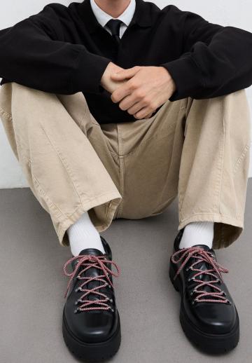 Ботинки на шнуровке