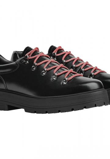 Ботинки на шнуровке