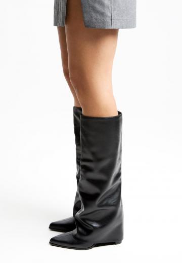 Высокие сапоги