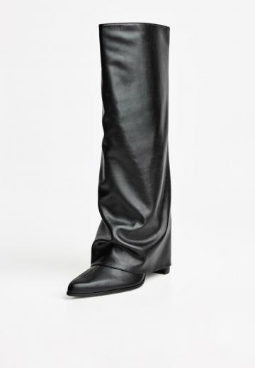 Высокие сапоги