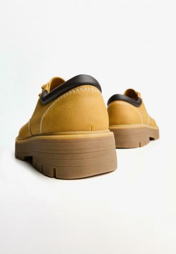 Ботинки на шнуровке