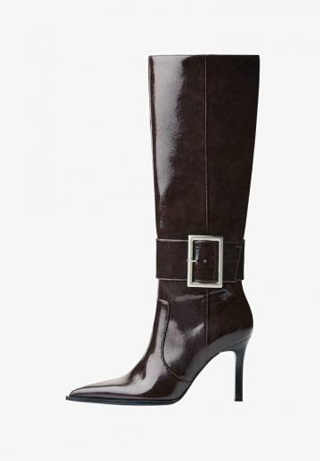 Высокие сапоги