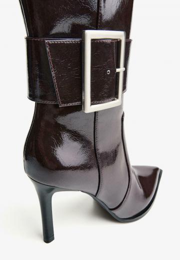 Высокие сапоги