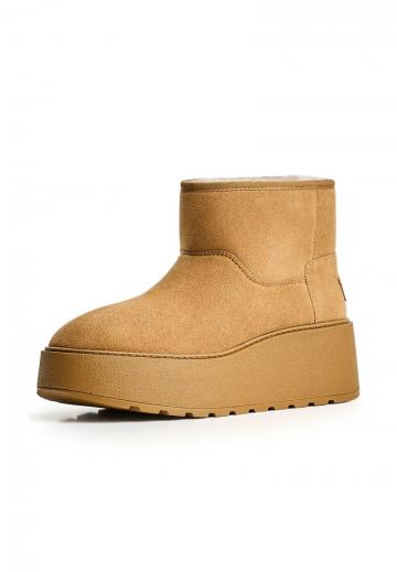 Сапожки на танкетке