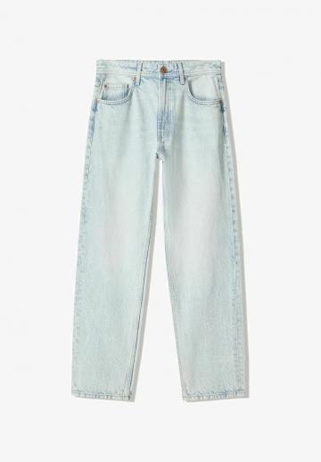 Прямые джинсы