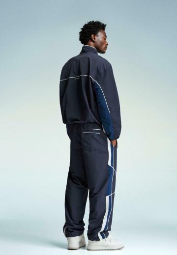 Спортивные штаны