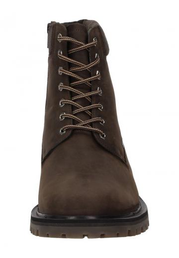 Ботинки на шнуровке