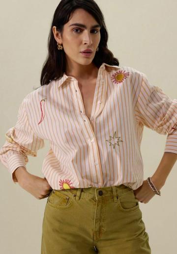 Брюки с накладными карманами