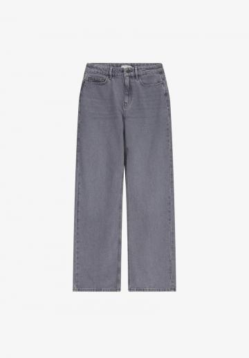 Свободные джинсы