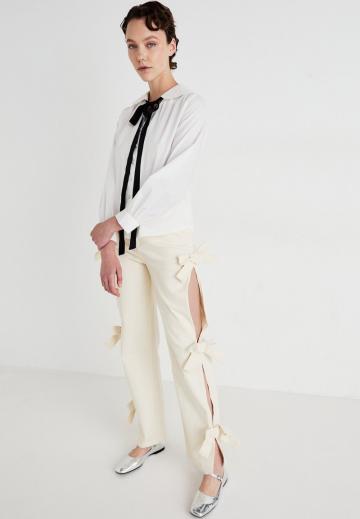 Прямые джинсы