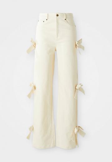 Прямые джинсы