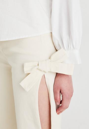 Прямые джинсы