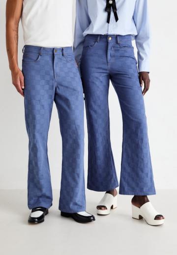Свободные джинсы