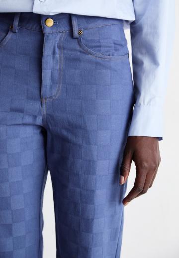 Свободные джинсы