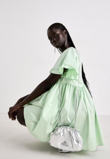 Короткое платье