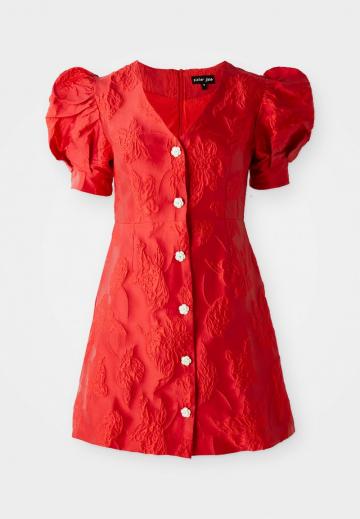 Короткое платье