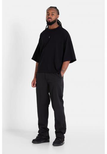 Брюки с накладными карманами