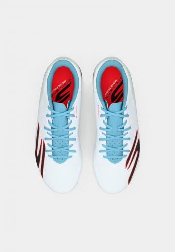 Футбольные бутсы