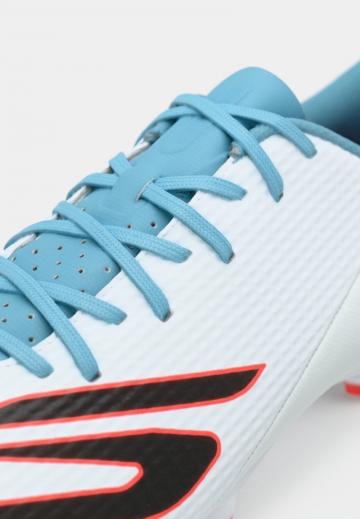 Футбольные бутсы