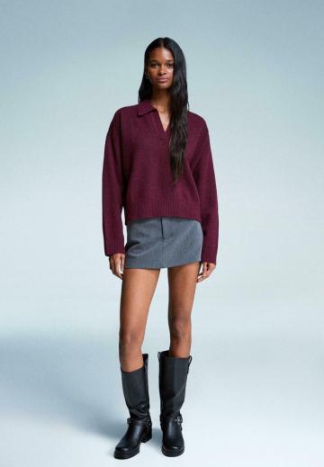 Пуловер с вырезом V