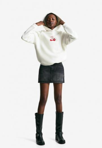 Пуловер с капюшоном