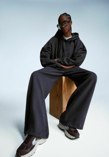 Пуловер с капюшоном