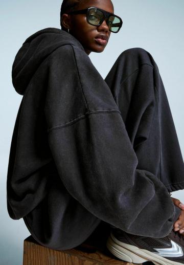 Пуловер с капюшоном