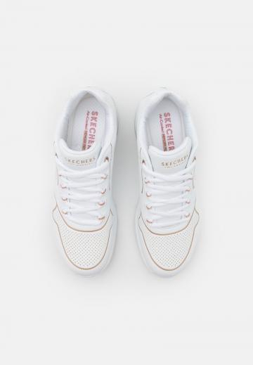 Гандбольные кроссовки