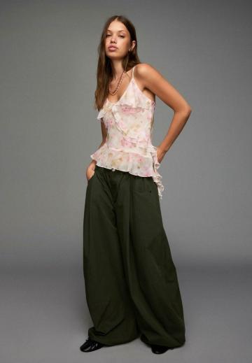 Топ на бретельках