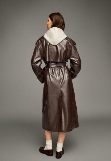 Пальто из искусственной кожи