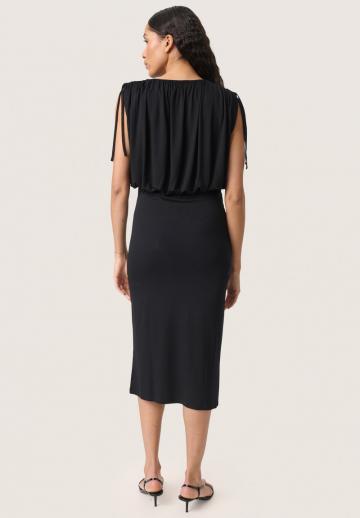 Платье футляр