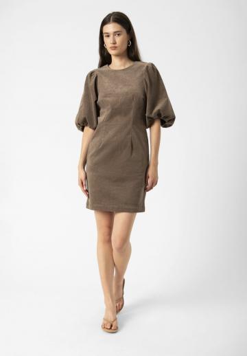 Короткое платье