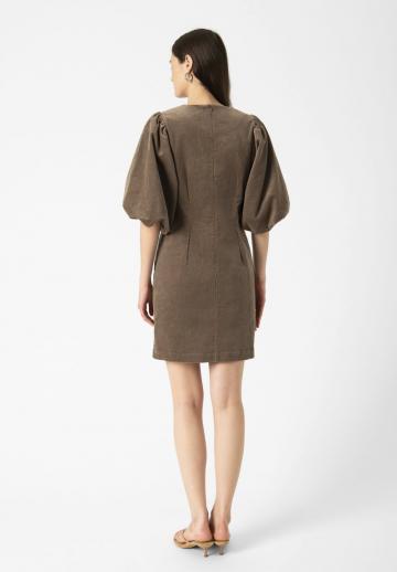 Короткое платье