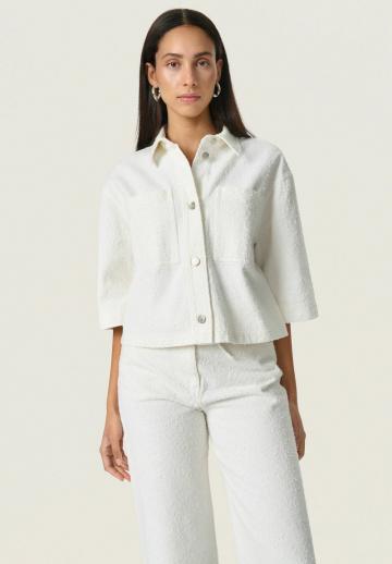 Джинсовая куртка