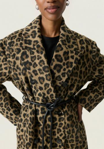 Шерстяное пальто