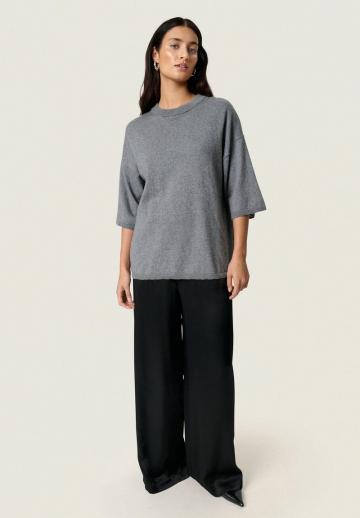 Пуловер с рукавом три четверти